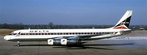 Douglas DC-8 Aircraft History Pictures and Facts | Delta airlines, Airplane fighter, Vintage ...