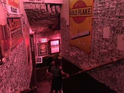 restaurant  florida   customers  staple  dollar bills   wallsceiling