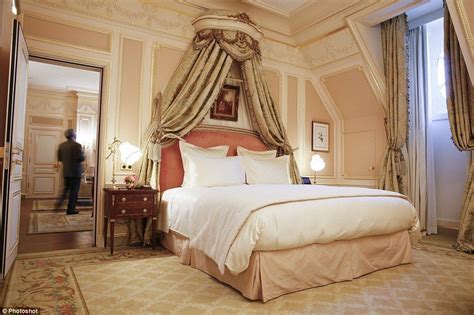 Experience The Newly Renovated Paris Ritz