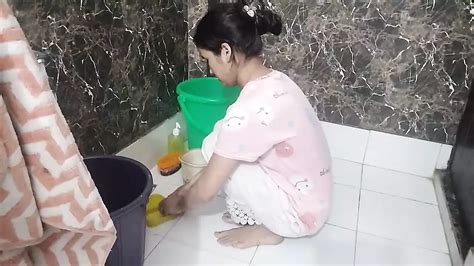Bathroom Girl Ka Hua Mms Viral Video Neighbor Porn Feat Kajolbabs Xhamster