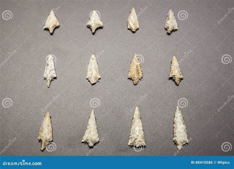 Collection Of Arrowheads Used By Hopewell Culture At Fort Ancient ...