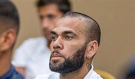 Justiça nega recursos e mantém liberdade provisória de Daniel Alves