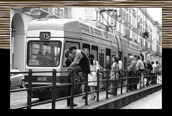 Uomini E Donne Alla Fermata Del Tram Paperblog