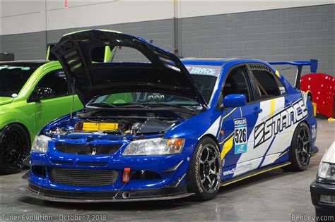 Blue Mitsubishi Lancer Evolution 8 BenLevy