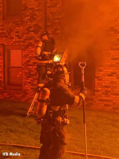 Photos Indianapolis Firefighters Quickly Control Apartment Fire Fire