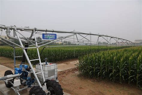 China Irritech Electric Center Pivot Irrigation Systemlateral Move Linear Agricultural