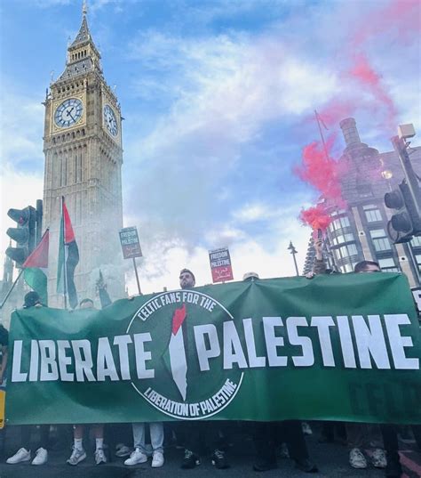 Half A Million People March In London In Solidarity With Palestine