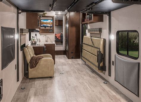 2018 Sportster 260th Fifth Wheel Toy Hauler Kz Rv