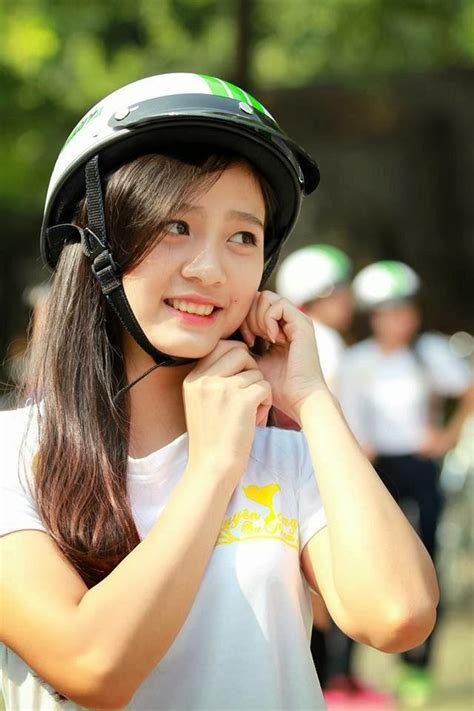 Cô gái hot girl của trường Đại Học Sư Phạm Hình nền Pc Hình Nền Mobile Hình Girl Xinh