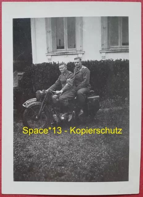 FOTO SOLDATEN AUF NSU Motorrad Portrait wk2 Luftwaffe Kradschützen Krad