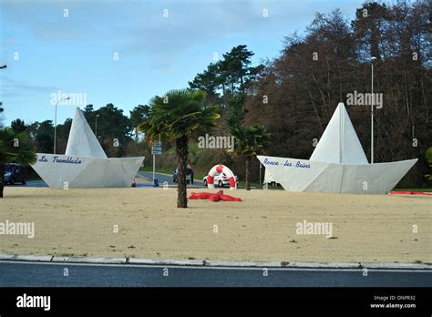 Sculpture Paper Boats On Roundabout Hi Res Stock Photography And Images