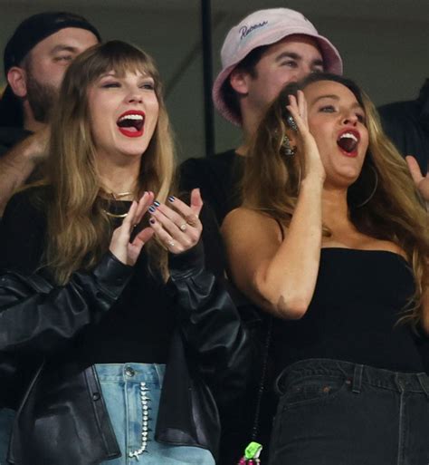 Taylor Swift Watches Chiefs Game with BFF Blake Lively - PureWow