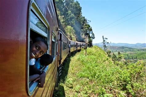 Nuwara Eliya train ride