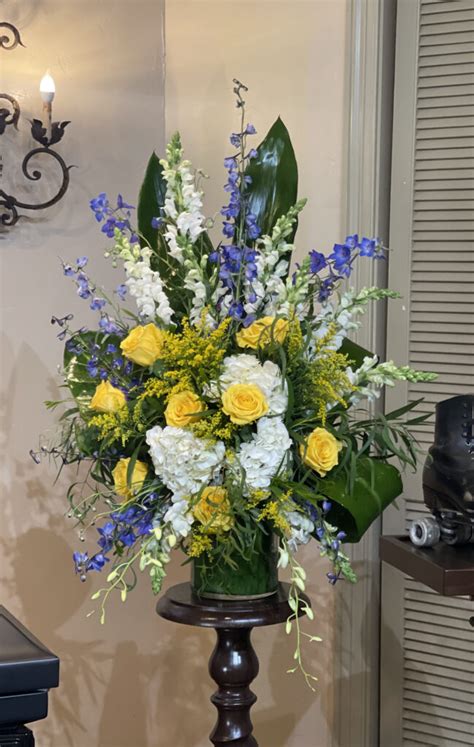 Country Blues Pedestal Vase Laguna Hills Ca Funeral Home And Cremation