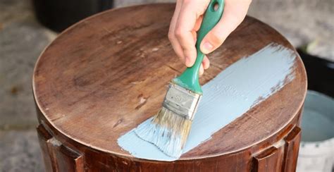 Peindre Une Table En Bois Vernis