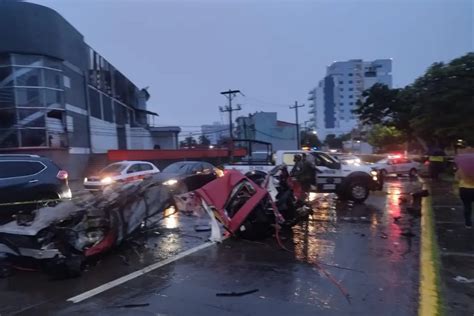 Conductor Se Mata Al Estrellar Su Auto En Boca Del R O Xeu Noticias