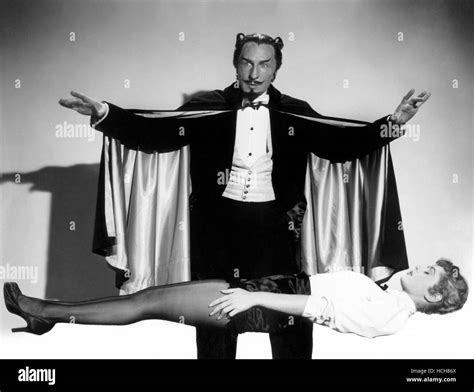 The Mad Magician Vincent Price Mary Murphy 1954 Stock Photo Alamy