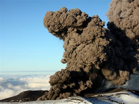 Volcanic Ash Particles Hold Clues to Their History and Effects - Eos