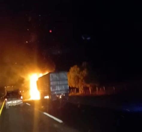 Arde tráiler en la Maxipista Culiacán Mazatlán Luz Noticias