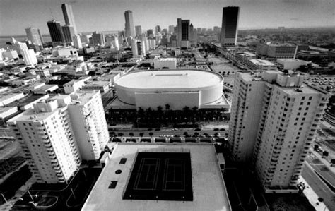 Downtown Miami Used To Look Like That See Old Photos Of Streets