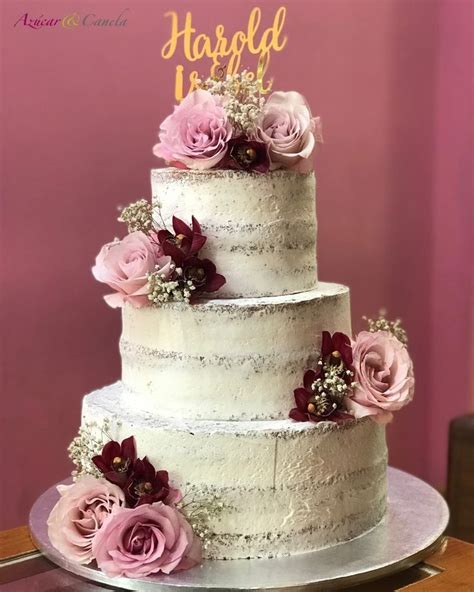 La naked cake más romántica y explosiva para el día más especial de