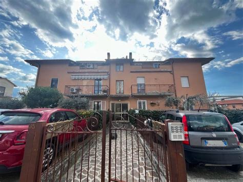 Vendita Appartamento Spoleto Trilocale In Corso Flaminio Buono Stato