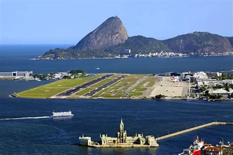 Pouso no aeroporto do Santos Dumont é um dos mais espetaculares do