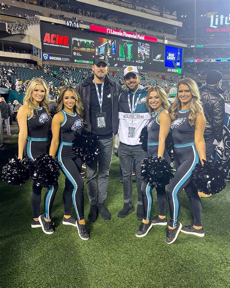 Philadelphia Eagles Cheerleaders - Madman Media Online