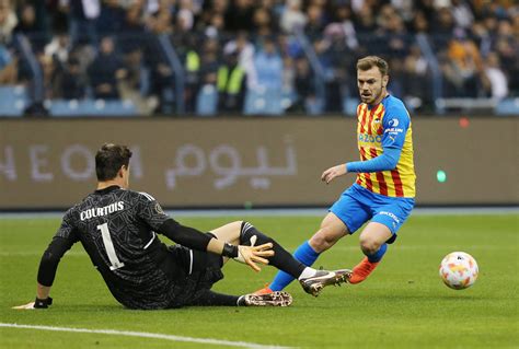 Real See Off Valencia In Shootout To Reach Super Cup Final Reuters