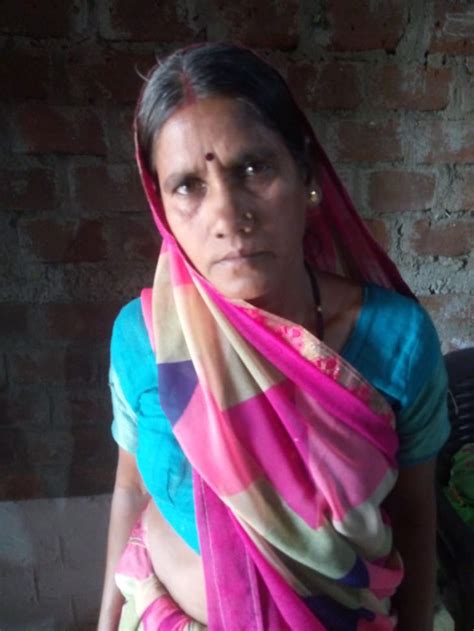 A Woman Grinding Grain Got Her Sari Stuck In The Belt Of The Mill And Died अनाज पीस रही महिला