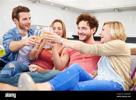 drinking, friends, toast, to drink, friend, toasts Stock Photo - Alamy