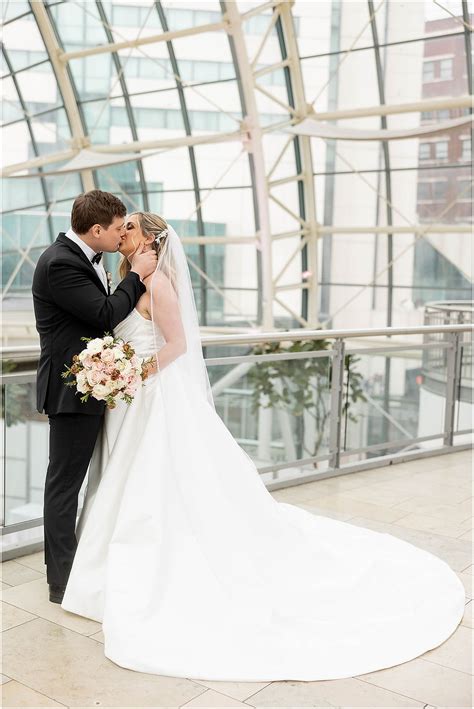 Indianapolis Artsgarden Wedding | Alex & Henry | Indianapolis Wedding ...