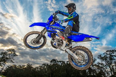 Yamaha Wr F First Look Fast Facts Photos And Specs