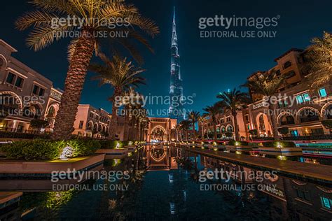 Burj Khalifa from Souk Al Bahar 이미지 646484956 게티이미지뱅크