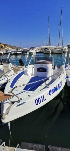 Noleggio Barca A Motore Tancredi Blumax Castellammare Del