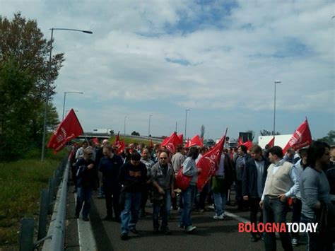 La Marcia Delle Tute Blu Traffico Paralizzato