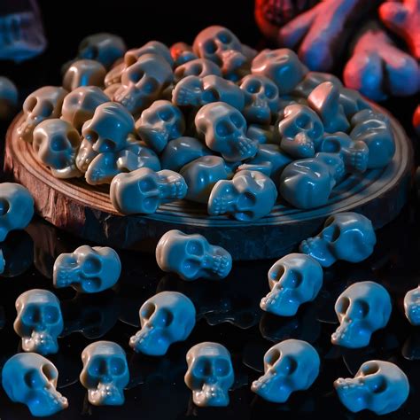 Kokovifyves Halloween Mini Plastic Skull Heads Miniature Figurines