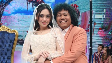 Nikah Dengan Marshel Cesen Eks Jkt Akur Dengan Celine Evangelista