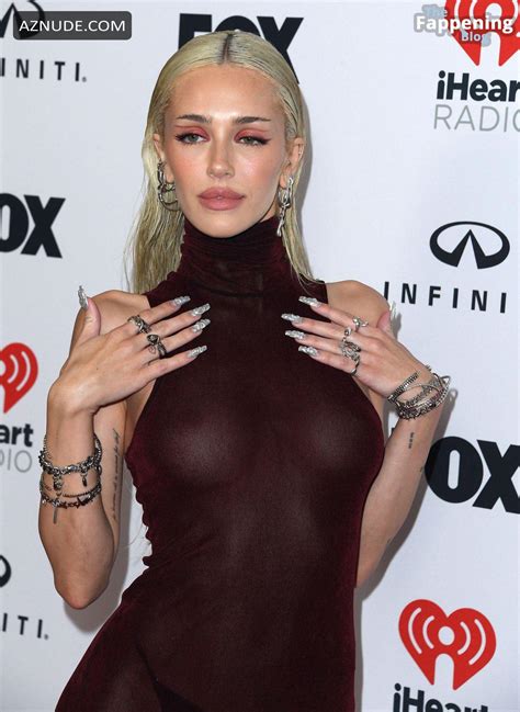 Delilah Belle Hamlin Sexy Flashes Her Hot Tits At The Iheartradio Music