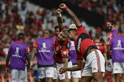 Modo Fusão Ativado Gabigol E Bruno Henrique Invertem Papéis No