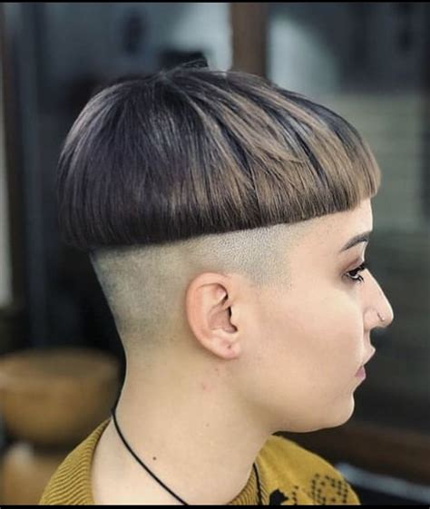 Pin By Nape Buzzer On Extreme Bowl Cuts And Mushrooms Bowl Cut Super Short Hair Hair Cuts