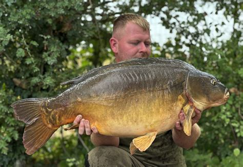MULTI-TAKES ON DREAMLAKES! - DNA Baits