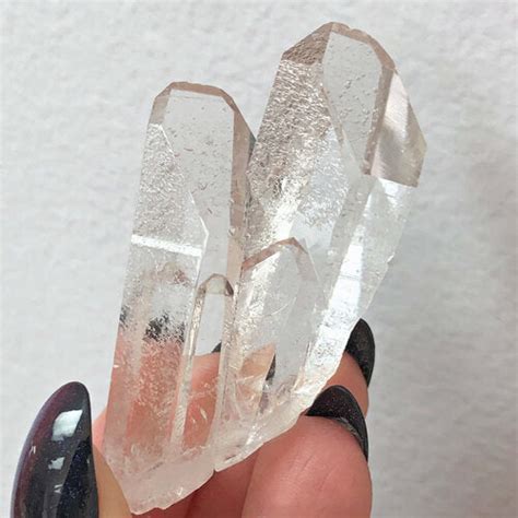 QUARTZ CHARACTERISTICS AND CRYSTAL FORMATIONS, Crystal formation ...