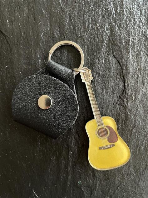 Martin Guitars D Acoustic Guitar Keychain With Pick Holder And