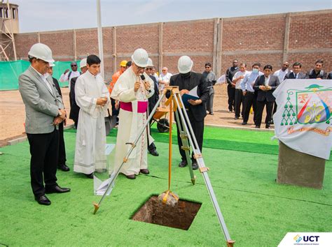 Presidente Del Episcopado Peruano Particip En La Colocaci N De La