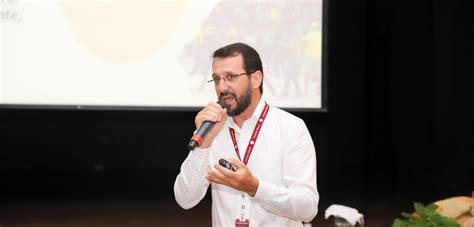 Diretor da Rede Jesuíta de Educação reafirma compromisso formação