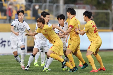 gwangju   heart  ulsan defeat  league united south