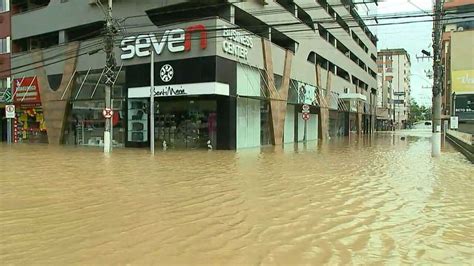 Vídeo Chuva causa estragos em 94 cidades de Santa Catarina Conexão