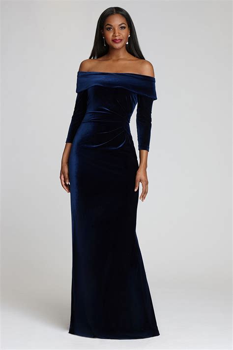 Off The Shoulder Stretch Velvet Portrait Collar Column Gown Column