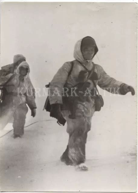 A Pk Presse Foto Wehrmacht Fallschirmj Ger Portrait Russland Winter